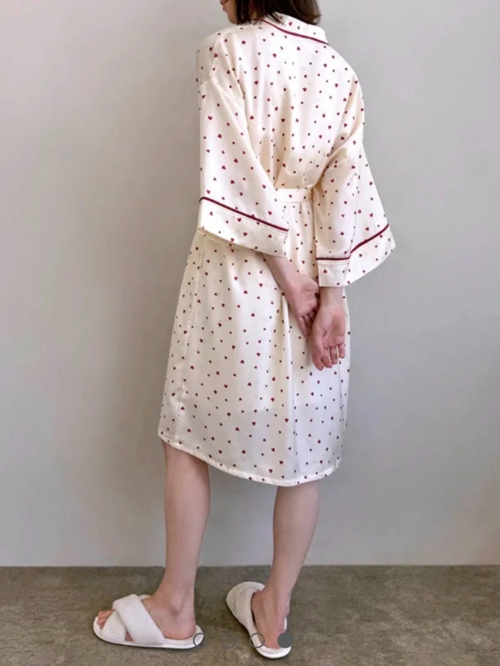Splendid NWT Satin Kimono Robe Heart Print Ivory Cream Red Hearts S/M